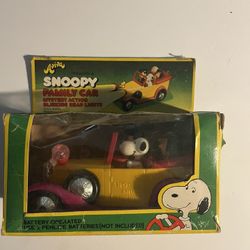 Vintage Aviva Peanuts Snoopy Family Car Original Box #2700 Light Up Headlight