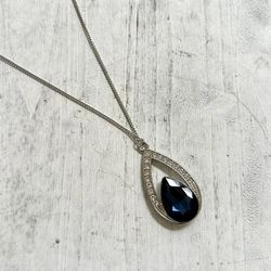 Silver Tone Blue Rhinestone Pendant Necklace 