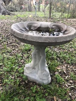 Vintage Birdbath Tri Fish Base And She’ll Top