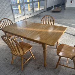 4 Piece Extend Table 