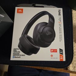 JBL 770NC
