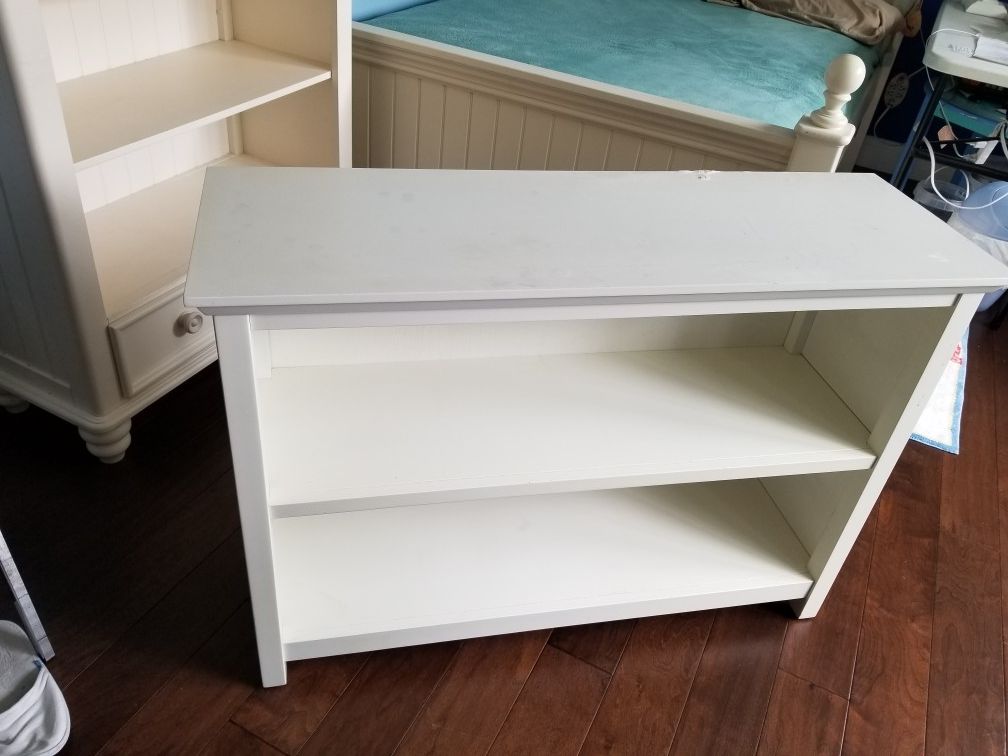 Pottery Barn Kids Blythe Low Bookcase