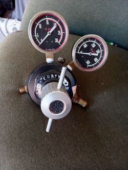 Craftsman Dual Gauge Gas Regulator
