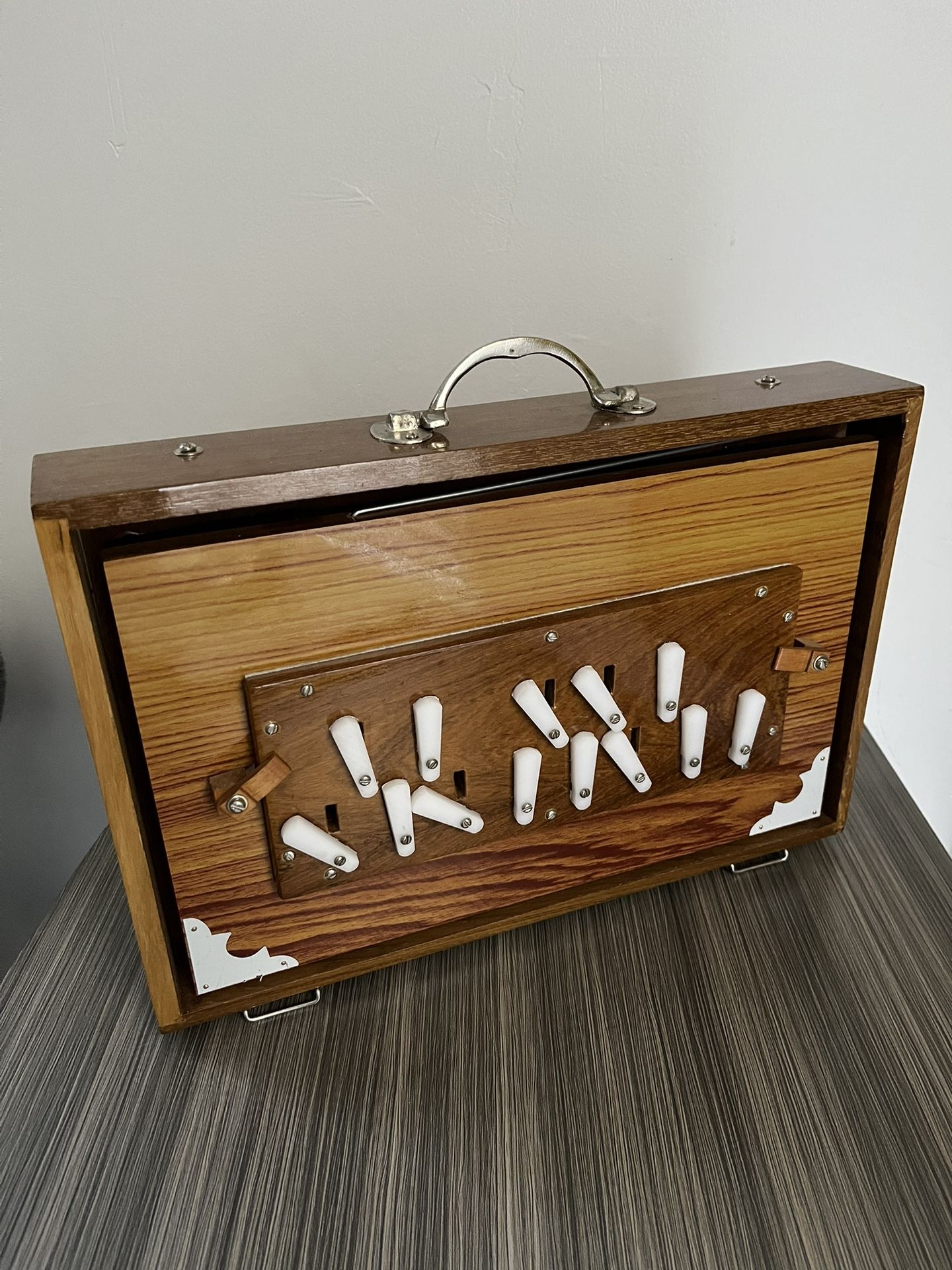 Shruti Box Small 14x10x3 Inches, Teak wood and Ply, 440Hz & 432Hz Sur Pete With Carry Bag