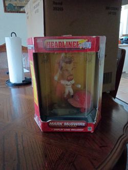 Mark McGwire commemorative figure....1998