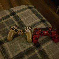 2 Ps4 controllers 2 for 60 1 for 40 