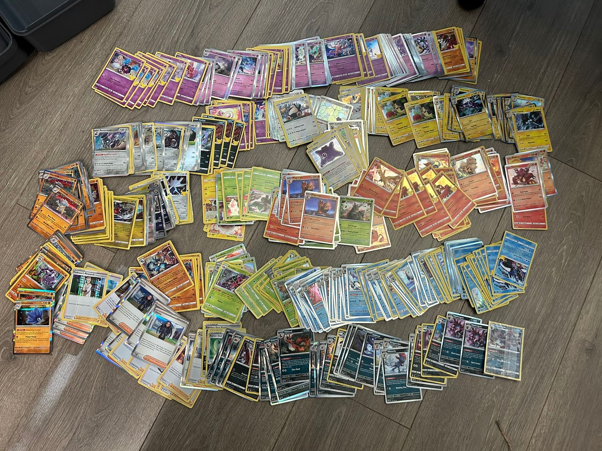 Lot Of 550+ Modern Pokémon Holos - Varying Sets!