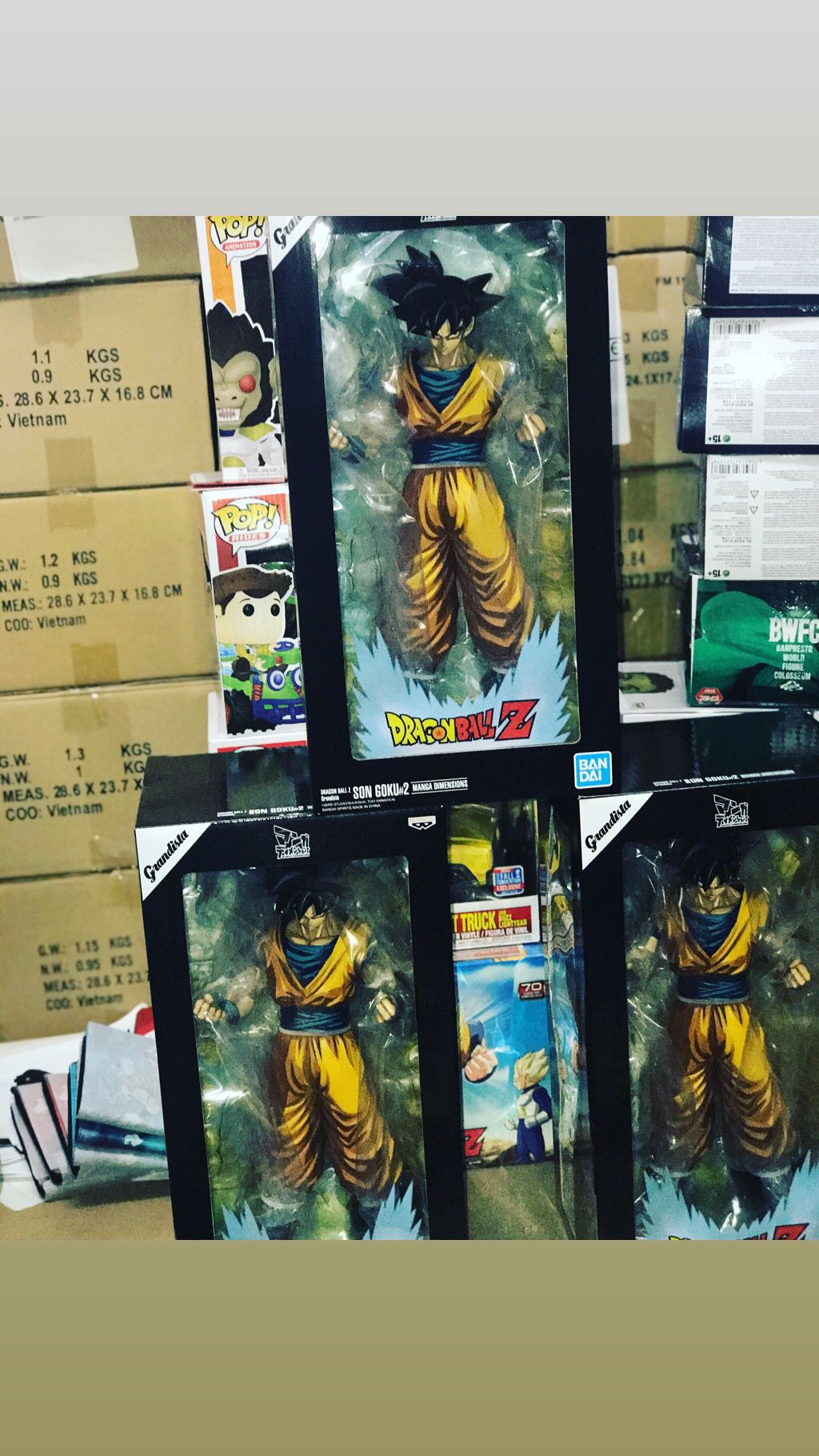 Dragon ball Z Goku statue