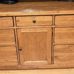 Dresser/ tv stand