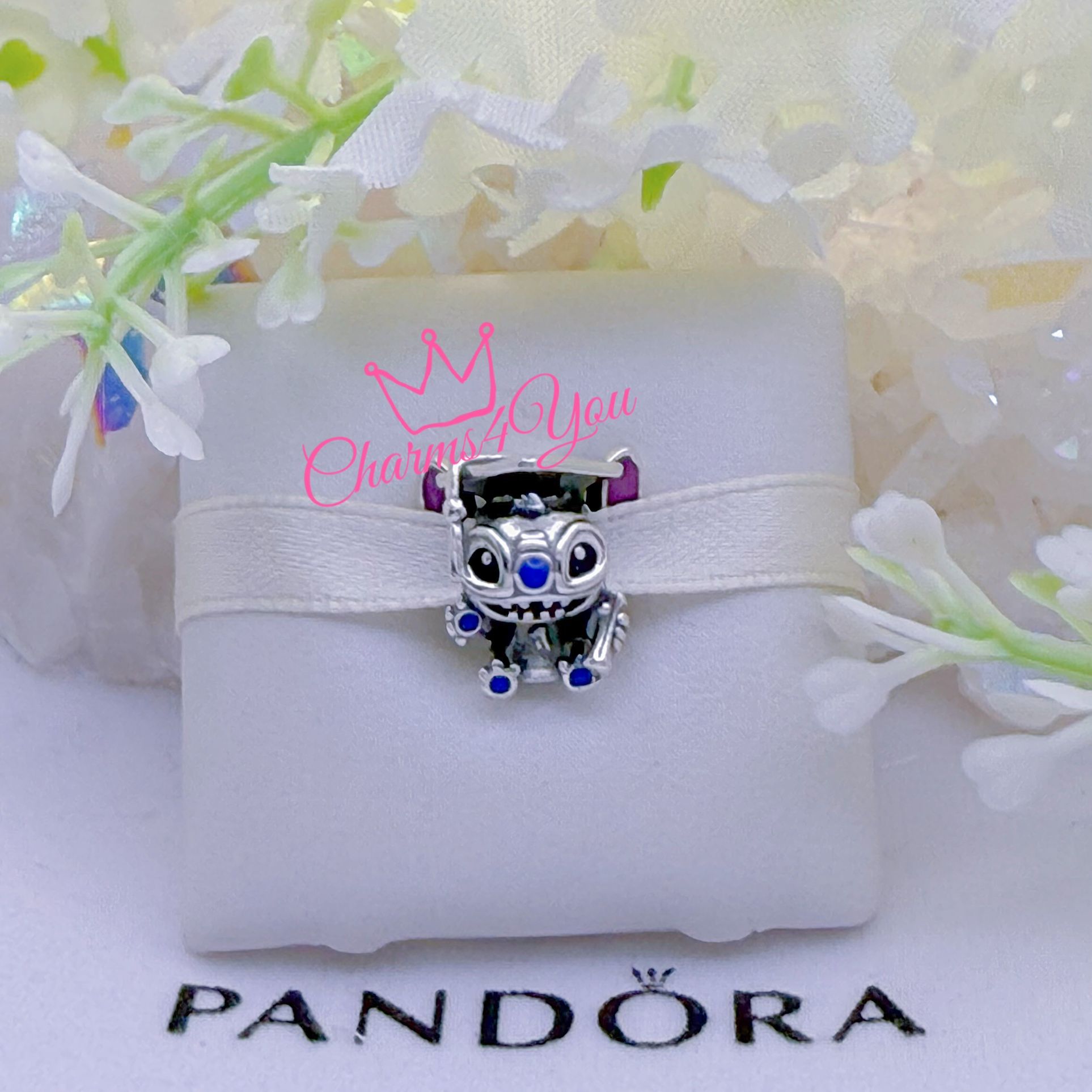 Adorable Charm 925 silver for Pandora moments bracelet.👩🏻🎓 graduation charms