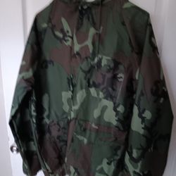 Vintage Rothco Camouflage Raim Jacket Size Medium 