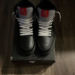 Air Jordan 1 Mid SE