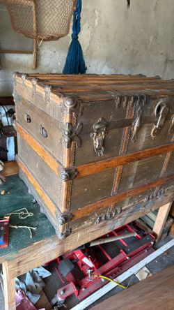 Old Oak Steamer Crate Trunk Collectible Vintage