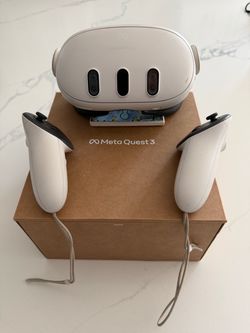 Meta Quest 3 VR Headset, 128GB, Original Box + 2 Controllers
