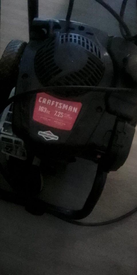 Craftsman Pressure Washer 2800psi Nice163cc Engine Used 2 Times Only Still New Got Tag On It Not That It Matters Just No What H Buying.