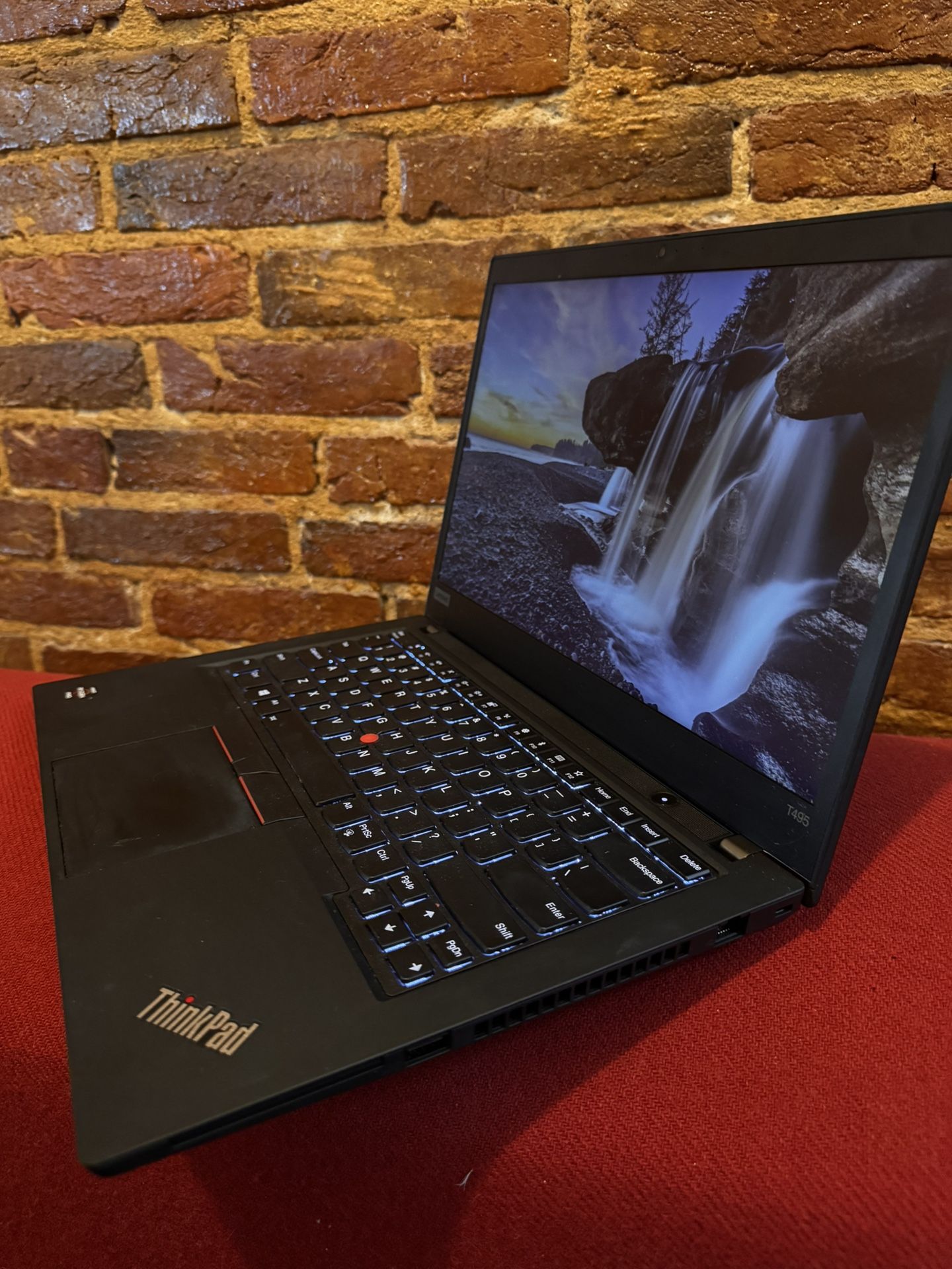 14 INCH LENOVO TOUCHSCREEN LAPTOP