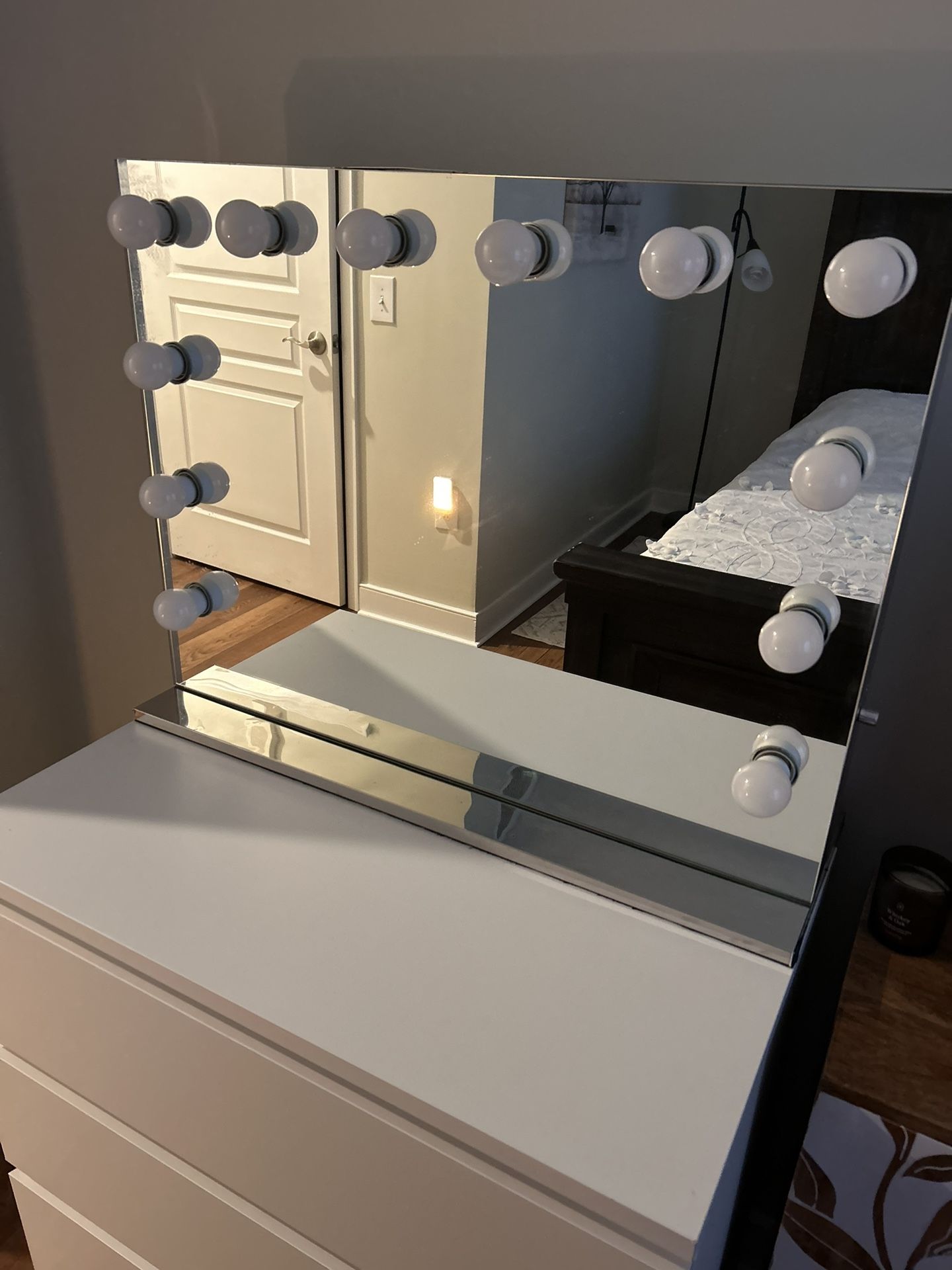 Vanity Mirror For Sale! Dresser Not Included