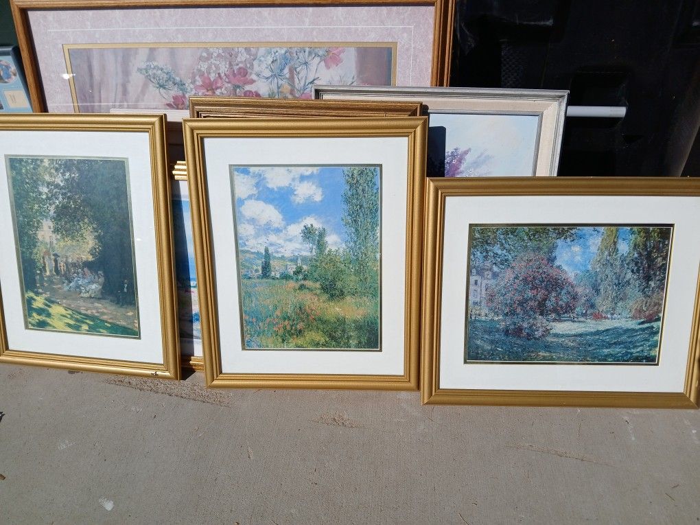 3 Pictures Garden Scenery