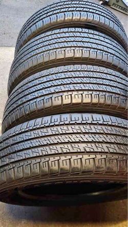 235/55/20 Goodyear Tires con 80% de vida las 4