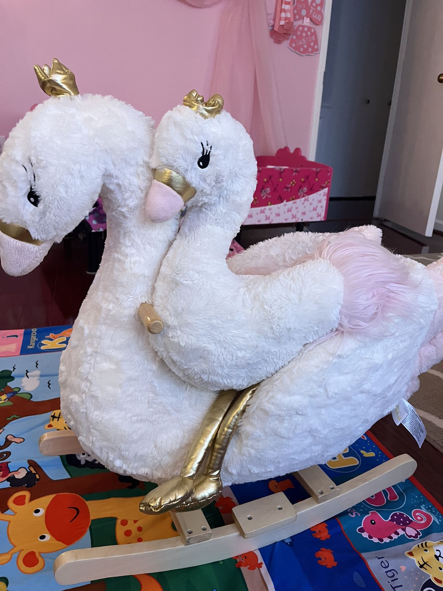 Swan Rocking Chair + Baby Swan