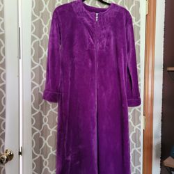 NWOT Ultra Soft Purple Fleece Robe