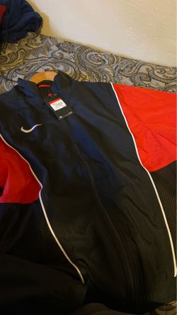 Brand new nike windbreaker