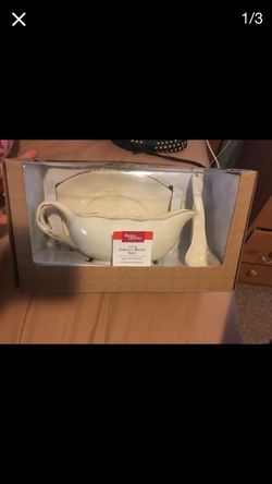 Gravy boat new