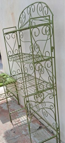 Vintage garden rack green