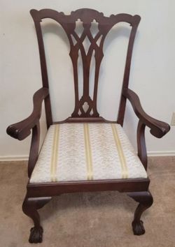 CHAIR (WATCH VIDEO) ANTIQUE CHIPPENDAL REPRODUCTION CHAIR LIKE NEW 28X40 75YRS
