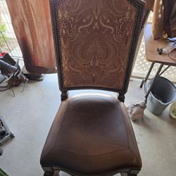 OLD FASHIONED CHAIR