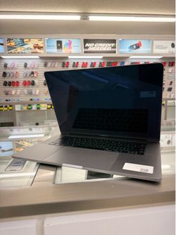 MacBook Pro 2018 i7 512gb 16ram