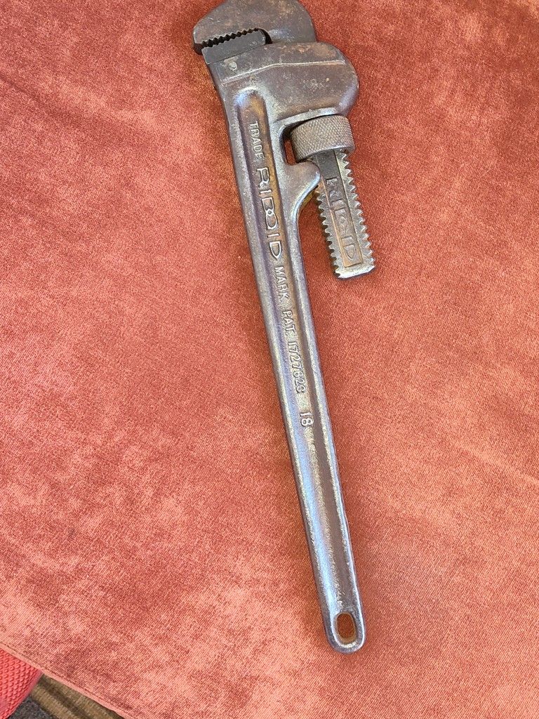 18 Inch Pipe Wrench
