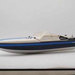 Vintage Traxxas Chaparral Villain IV 1/12-Scale RC Boat