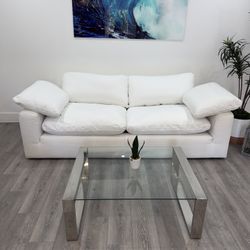 FREE DELIVERY 🚚 LOVESEAT WHITE NIXON 95L Very Good Conditions 