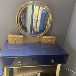 Beautiful Blue  Semi New Vanity $180 obo No Lowballing plz !!!