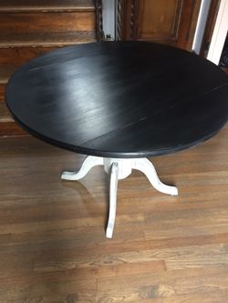 Drop leaf table