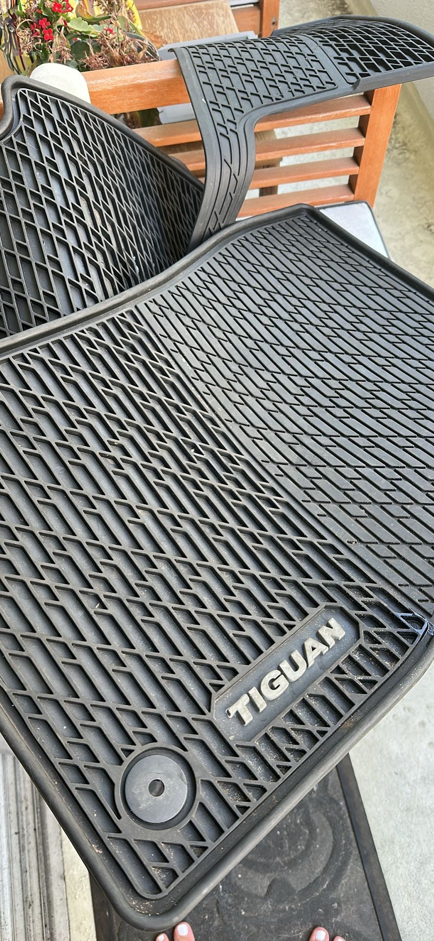 VW Tiguan Floor Mats And Roadside Kit