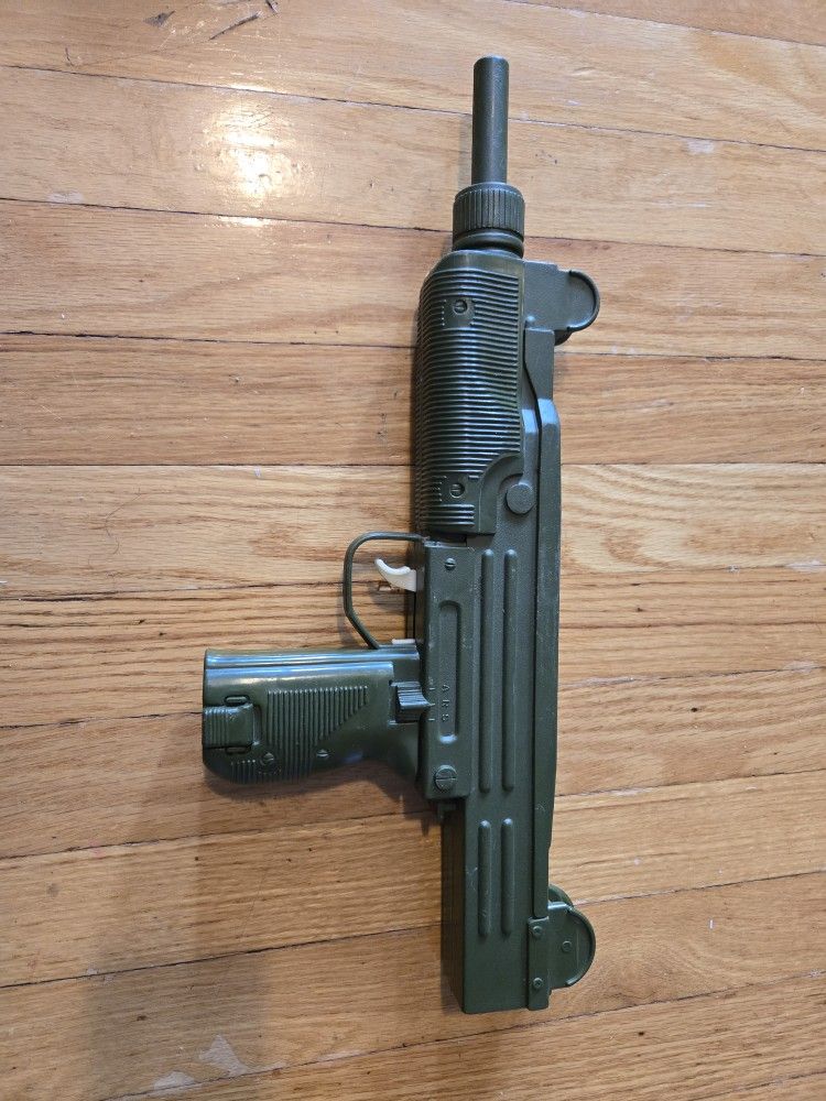 Toy Machine Gun