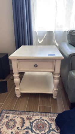 End table