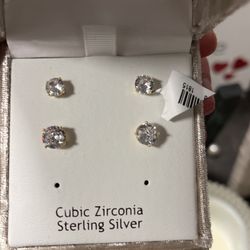 2 Pair Of Australian Crystal earrings That Look Just Like diamonds 💎 ~*