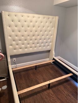 QUEEN BEDROOM SET