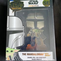 Mandolorian With Baby Yoda Funko Pin Star Wars 