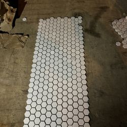  wholesale  i’m selling wholesale all the tiles. 13x11