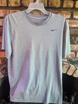 Nike Dri-Fit Men's XL Shirt