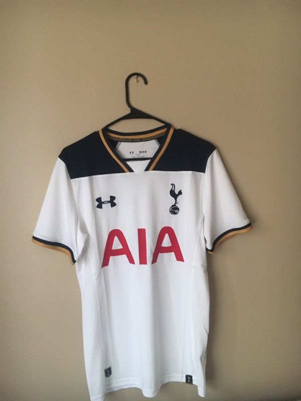 2016-17 Tottenham Hotspur Home Kit