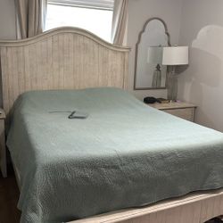 Queen Bedroom Set