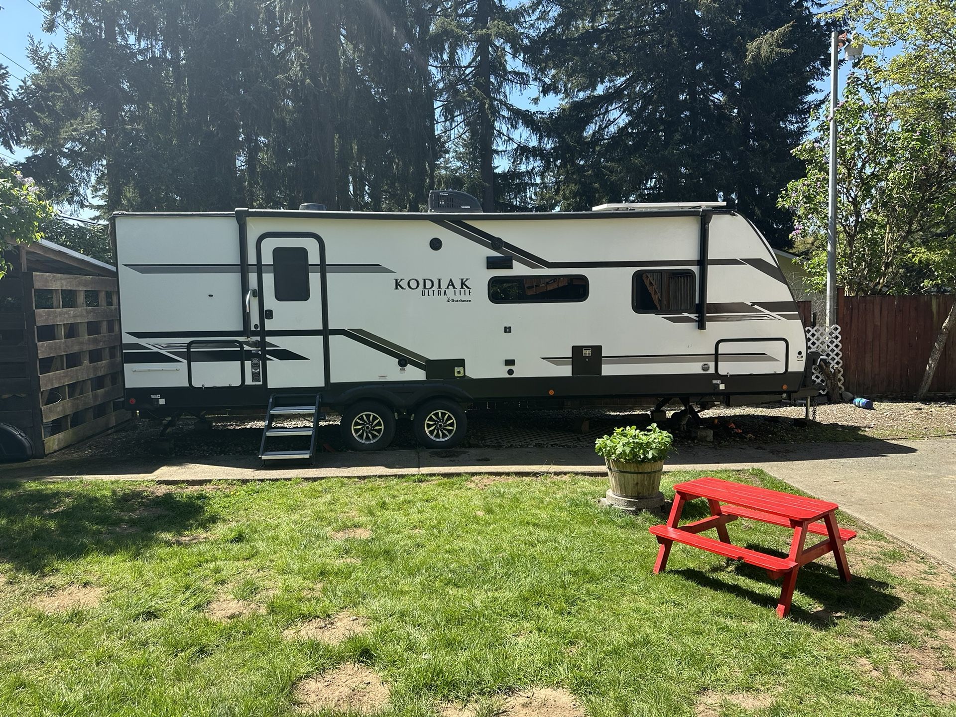 2021 31’ Dutchman Kodiak 261RBSL