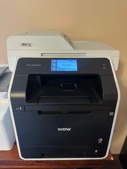 Brother MFC-L8850CDW printer w/ extra toner