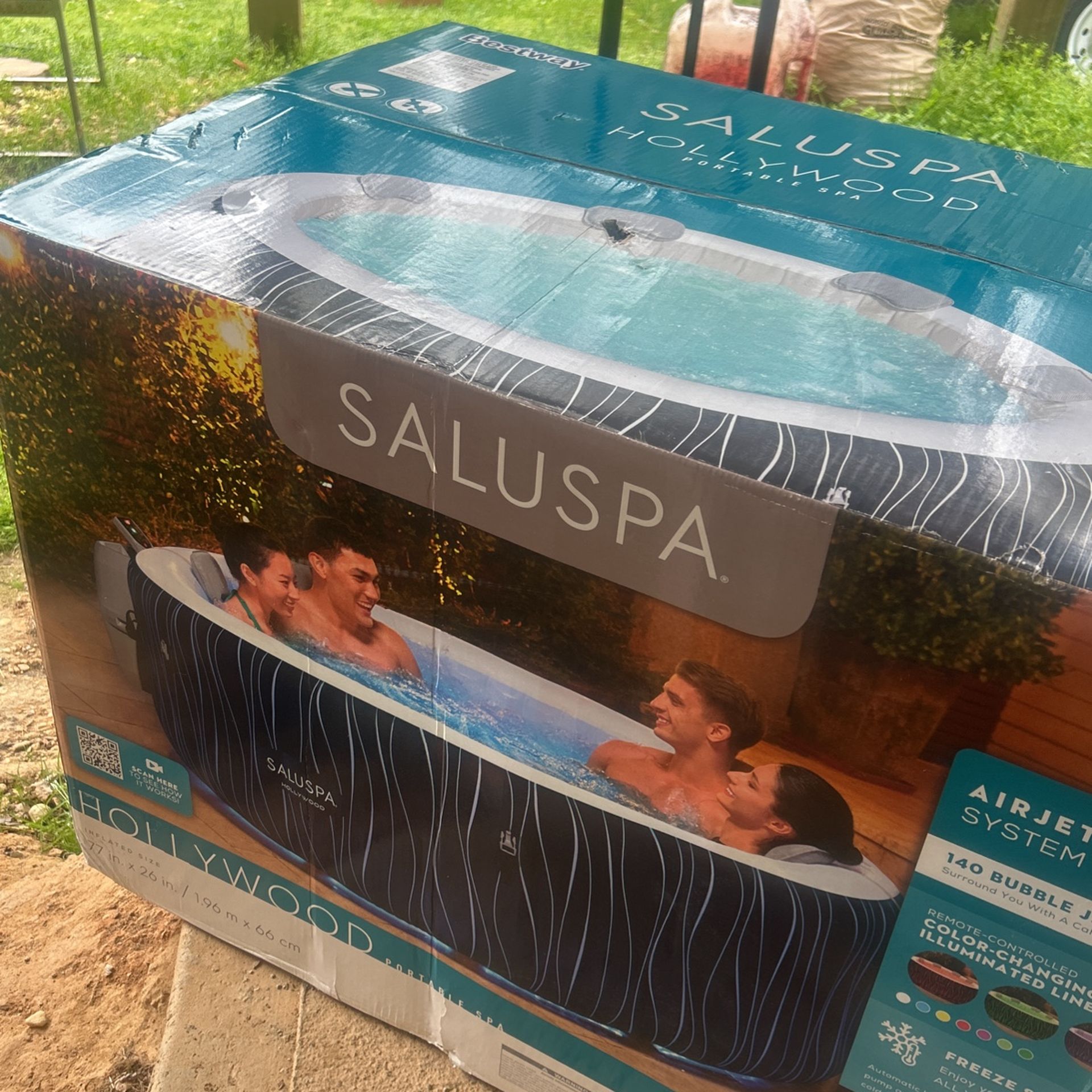 Saluspa Hot Tub. 