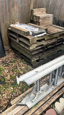 Wood Pallets